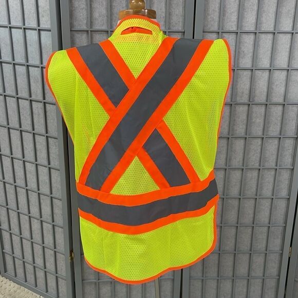 High-Visibility Safety Vest with Reflective Stripes. One size. - Picture 3 of 7
